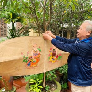 HUE SIGHTSEEING AND MAKING KITE
